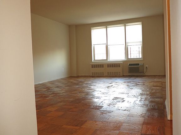 4th image of 655 Tysens Ln APT 5I
