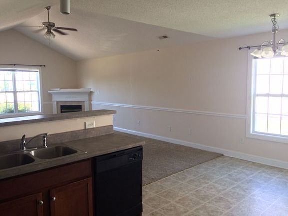 4th image of 2568 A Saddleback Dr