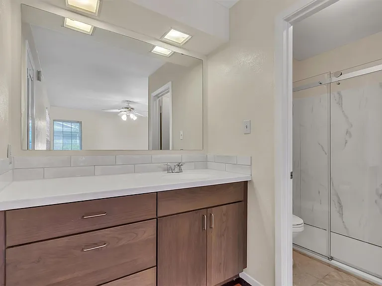 5703 W Gate Blvd #B — Photo 15