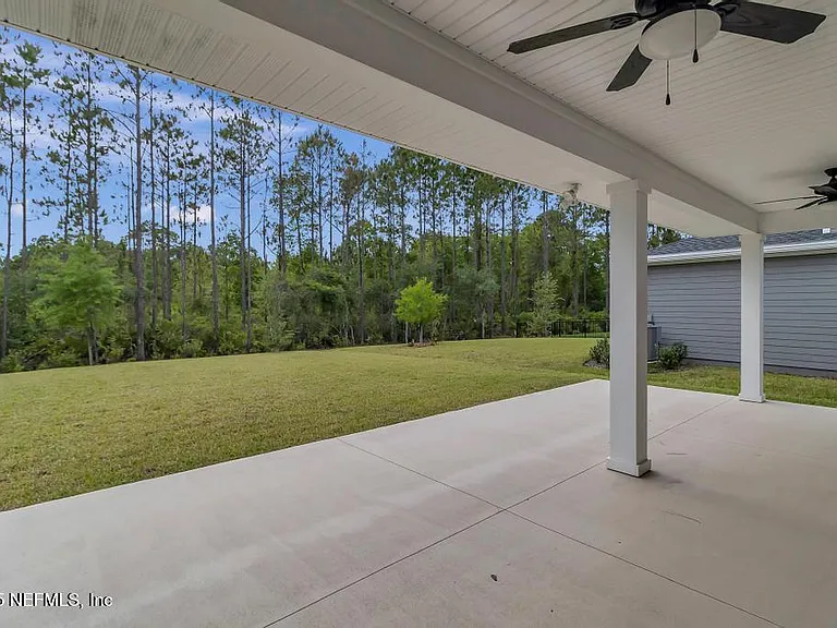 428 Settlers Landing Dr — Photo 2