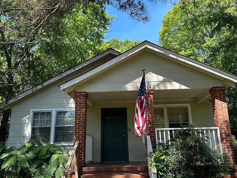214 Boulevard — Photo 15