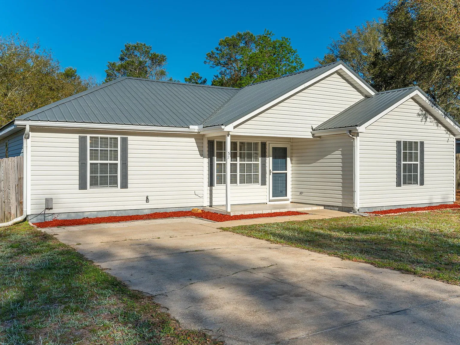 3 bed, 1472 sqft, $1,500 — Photo 2