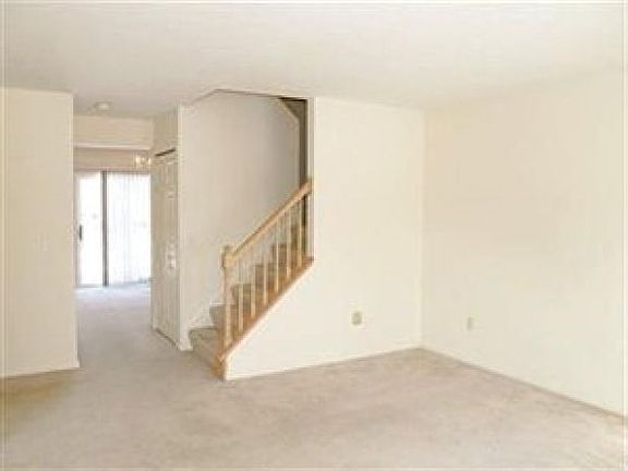 3rd image of 7560 Chandler Ct