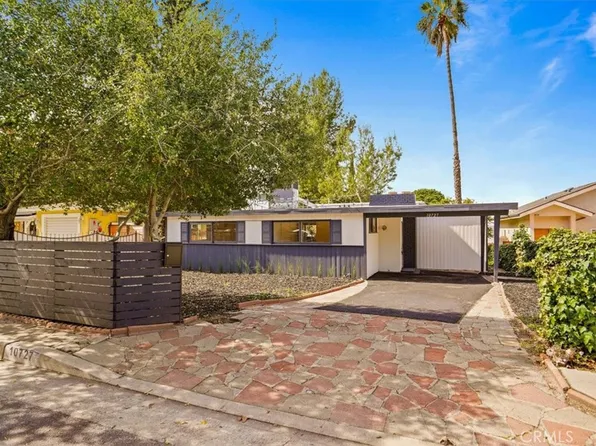 10727 Woodward Ave, Sunland, CA 91040