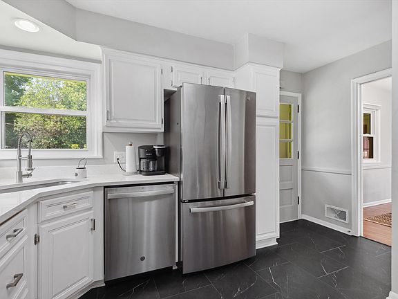 5th image of 7111 W 23rd St