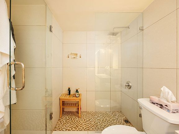3rd image of 2024 Fullerton Ave #710