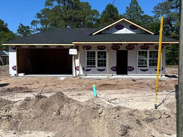 1104 Pine St, Darien, GA 31305