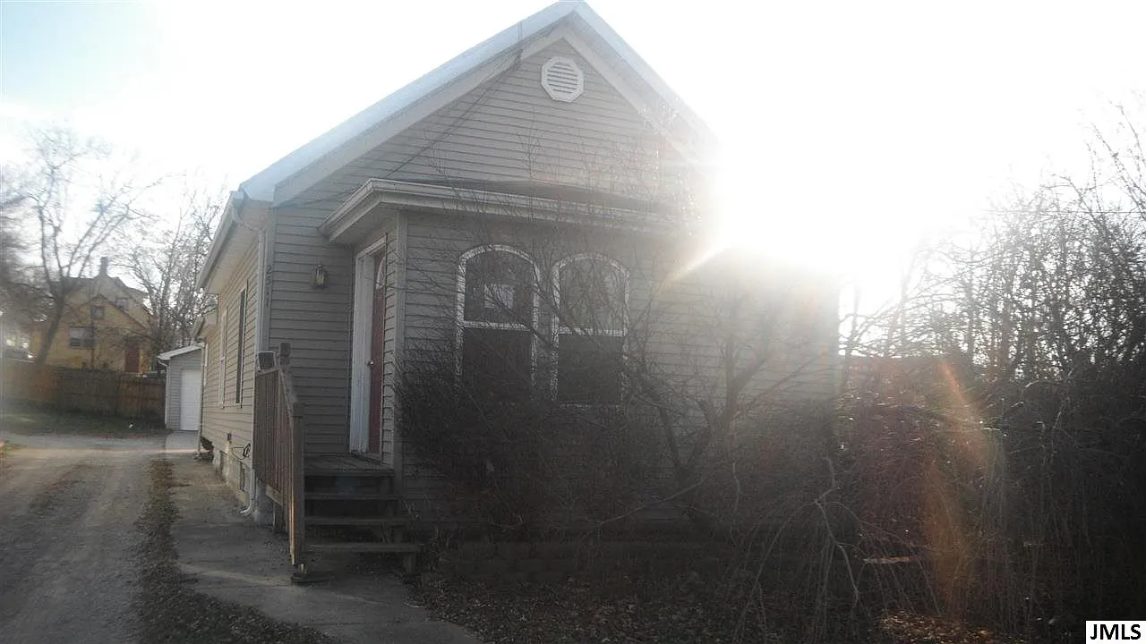 2511 E Ganson St photo 1