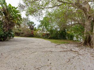 3704 Sandspur Ln, Nokomis, FL 34275