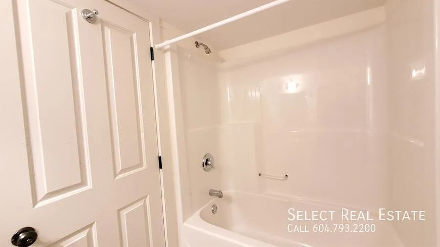 2 bed, 900 sqft, $1,400 — Photo 3