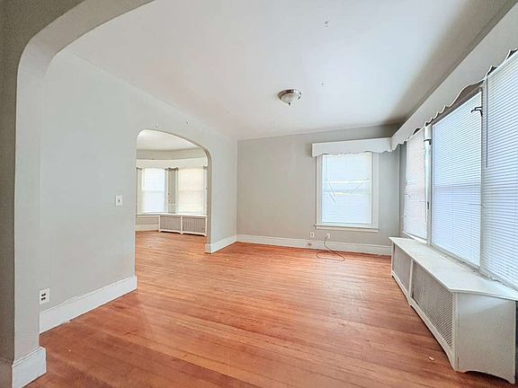 4th image of 91 Norton St #11