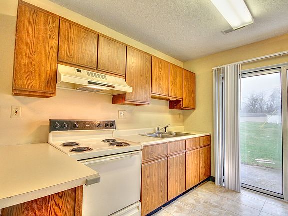2nd image of 445 E Fairlawn Dr #0