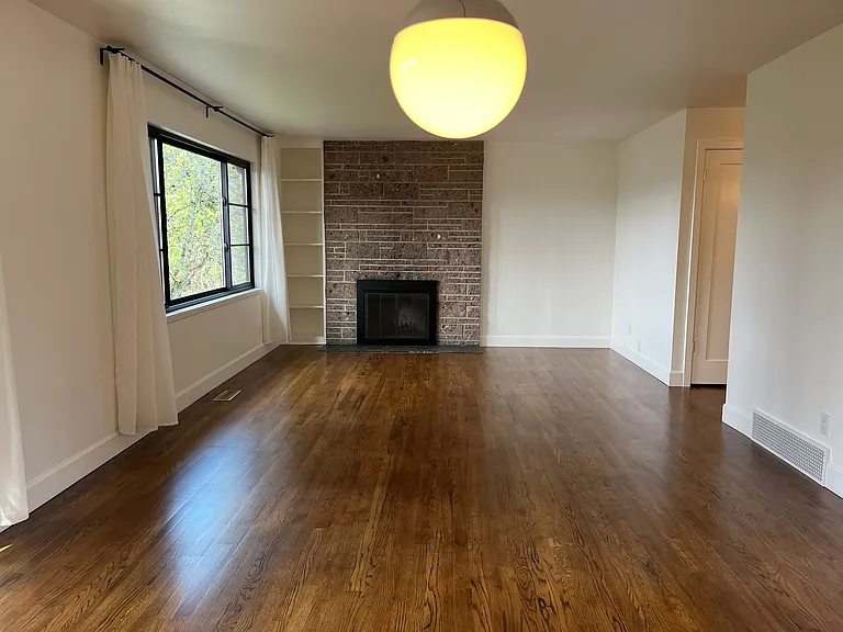 9039 14th Ave SW — Photo 3