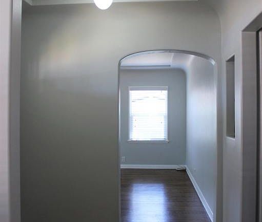 5th image of 7455 Owensmouth Ave