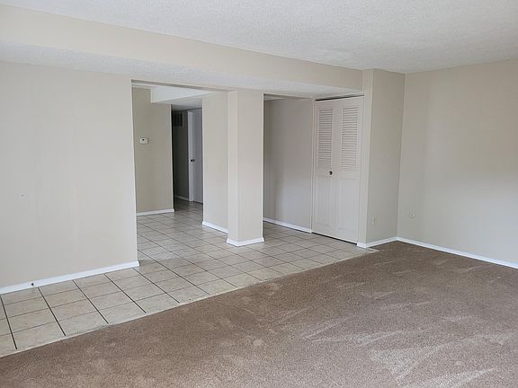 5th image of 8652 W 85th St