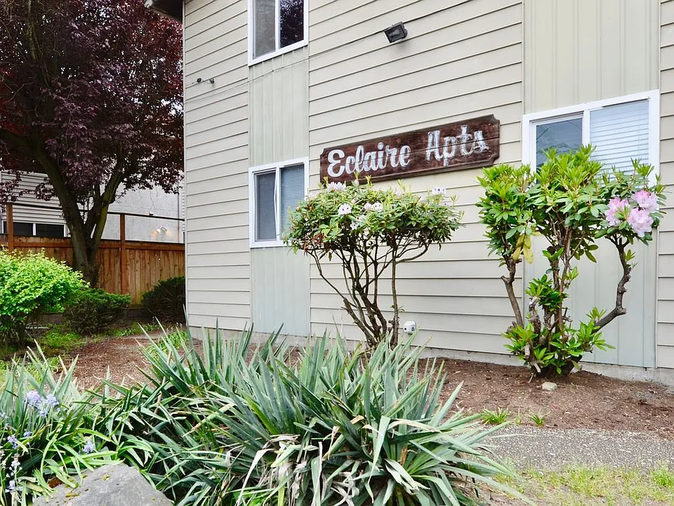 10525 Midvale Ave N #301