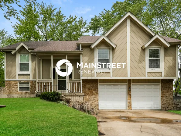 2114 E Stratford Rd, Olathe, KS 66062