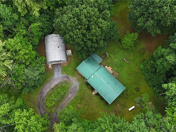 3rd image of 2223 Whispering Pines Ln