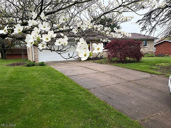 4th image of 5984 Daisy St