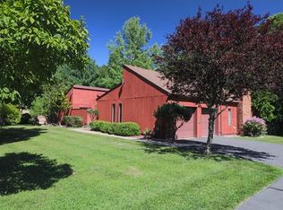 17 Woodfield Rd, Pomona, NY 10970