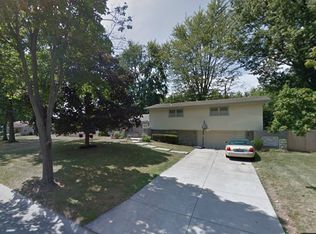 1726 Mayflower Rd, Fort Wayne, IN 46819