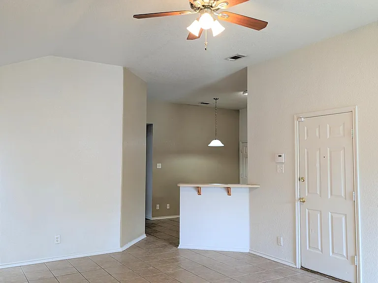 210 Dale Earnhardt Dr #B — Photo 3