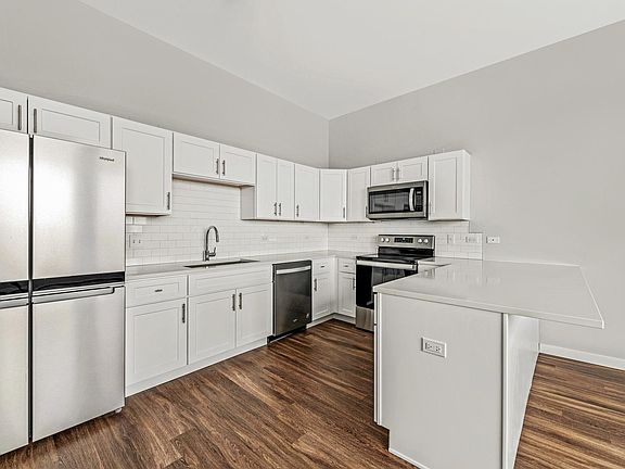 3rd image of 1900 W Lawrence Ave #312