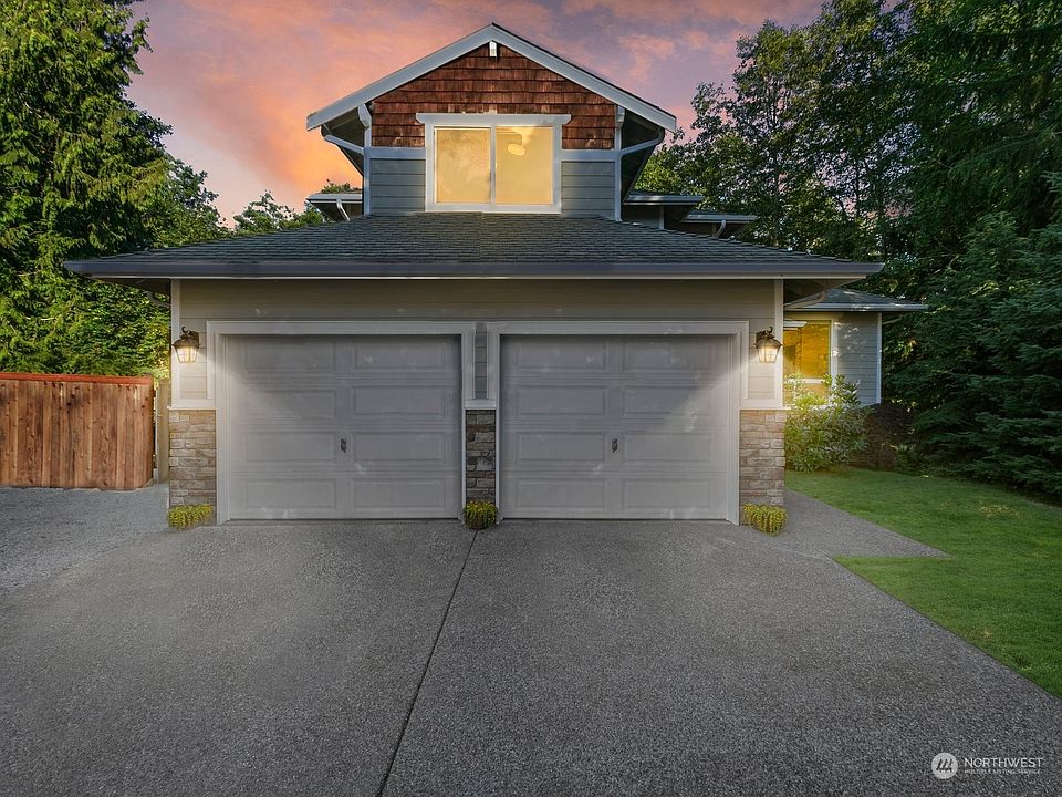 1st image of 13917 76th Avenue NW