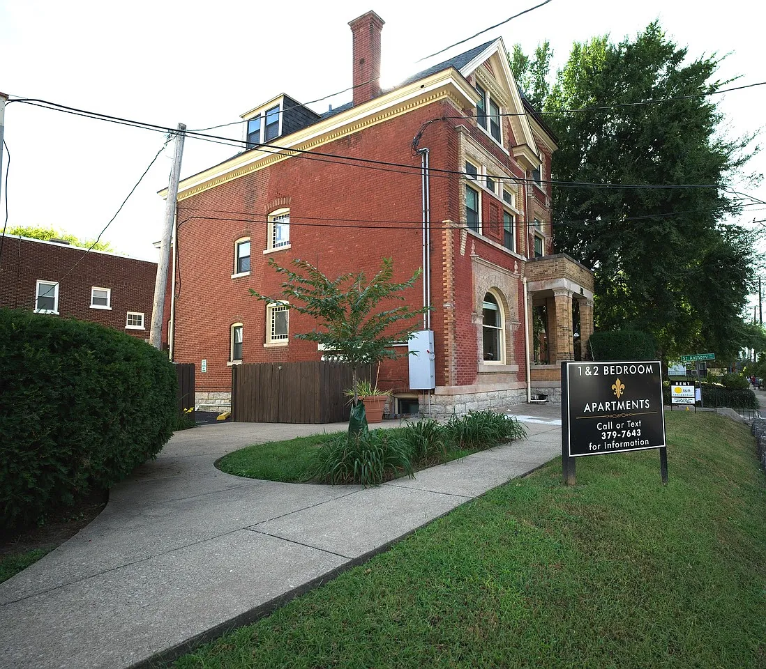 2 bed, $999 — Photo 1