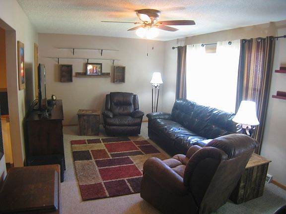 4th image of 807 5th St