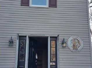 6592 Linden Dr, Tobyhanna, PA 18466