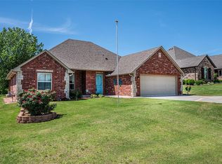 2706 Eagle Lake Dr, Blanchard, OK 73010