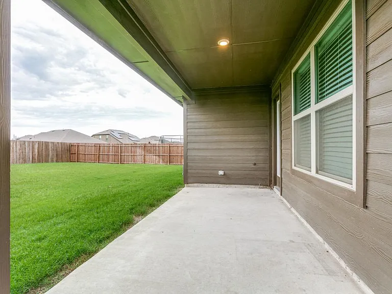 4120 Spur Trail Dr — Photo 25