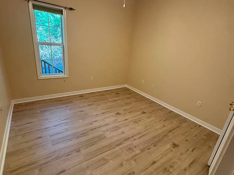 395 Makenzie Ln #395 — Photo 11