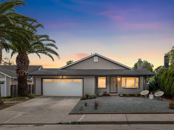 115 Harbour Dr, Half Moon Bay, CA 94019