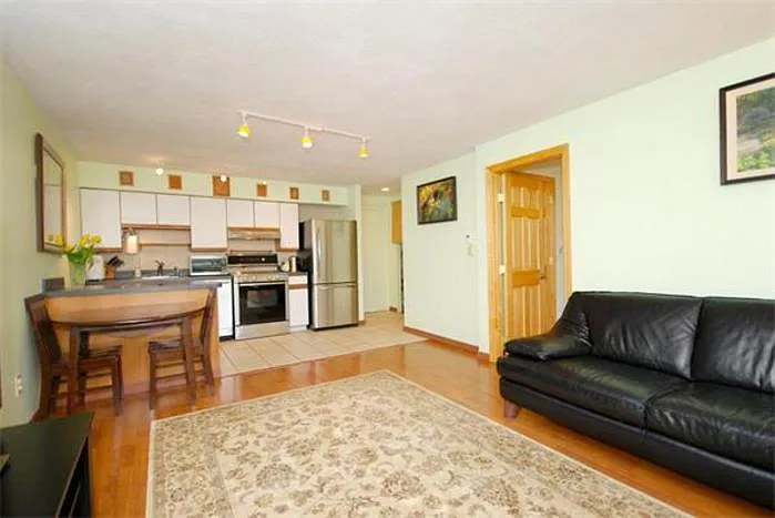 10 Roberts St #23 — Photo 4