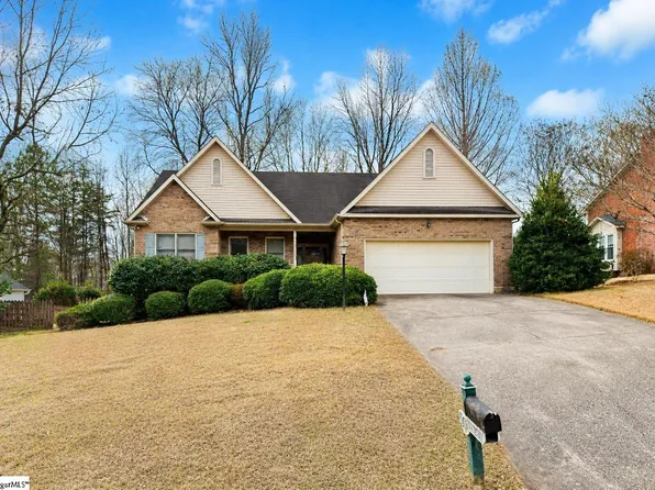 106 Meadowinds Dr, Spartanburg, SC 29306