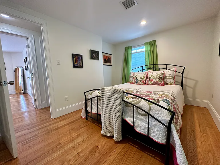 16 Plainfield St #16 — Photo 8