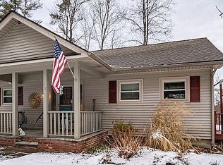 16 Lake Ave, Great Barrington, MA 01230