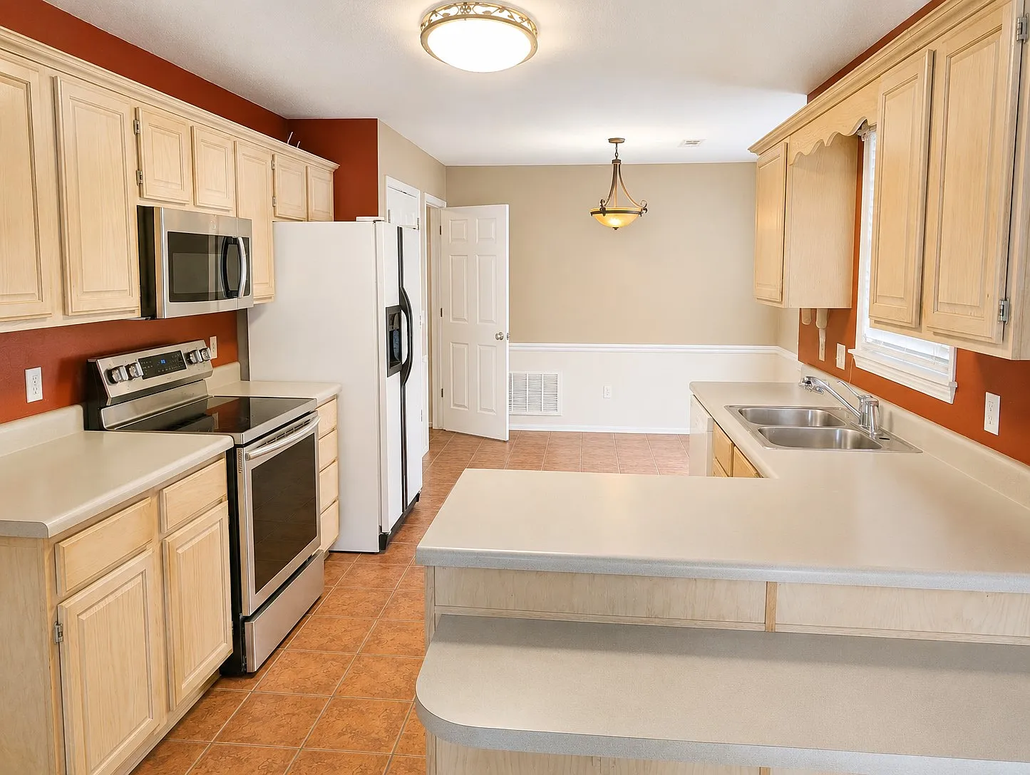 3 bed, 1877 sqft, $1,850 — Photo 4