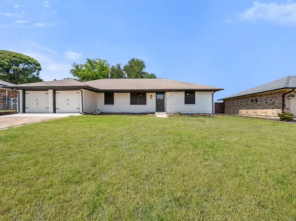 710 Greenland Way, Grand Prairie, TX 75050