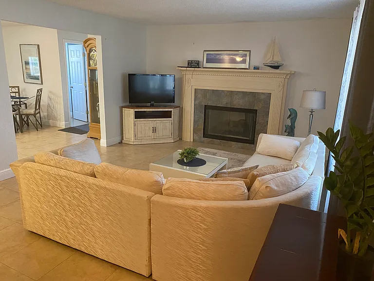 1500 Crest Dr — Photo 9