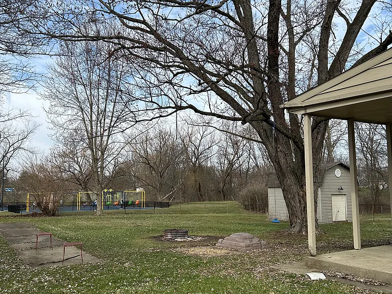 1312 Cherry Ln — Photo 39