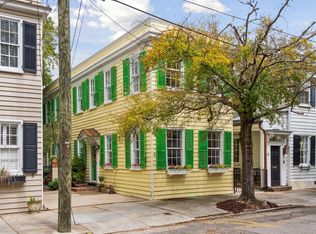 8 Trumbo St, Charleston, SC 29401