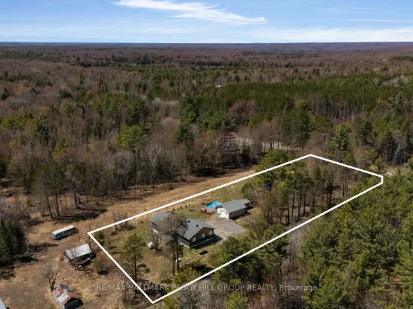 400 Raymond Rd, Muskoka Lakes, ON P1L 1X4