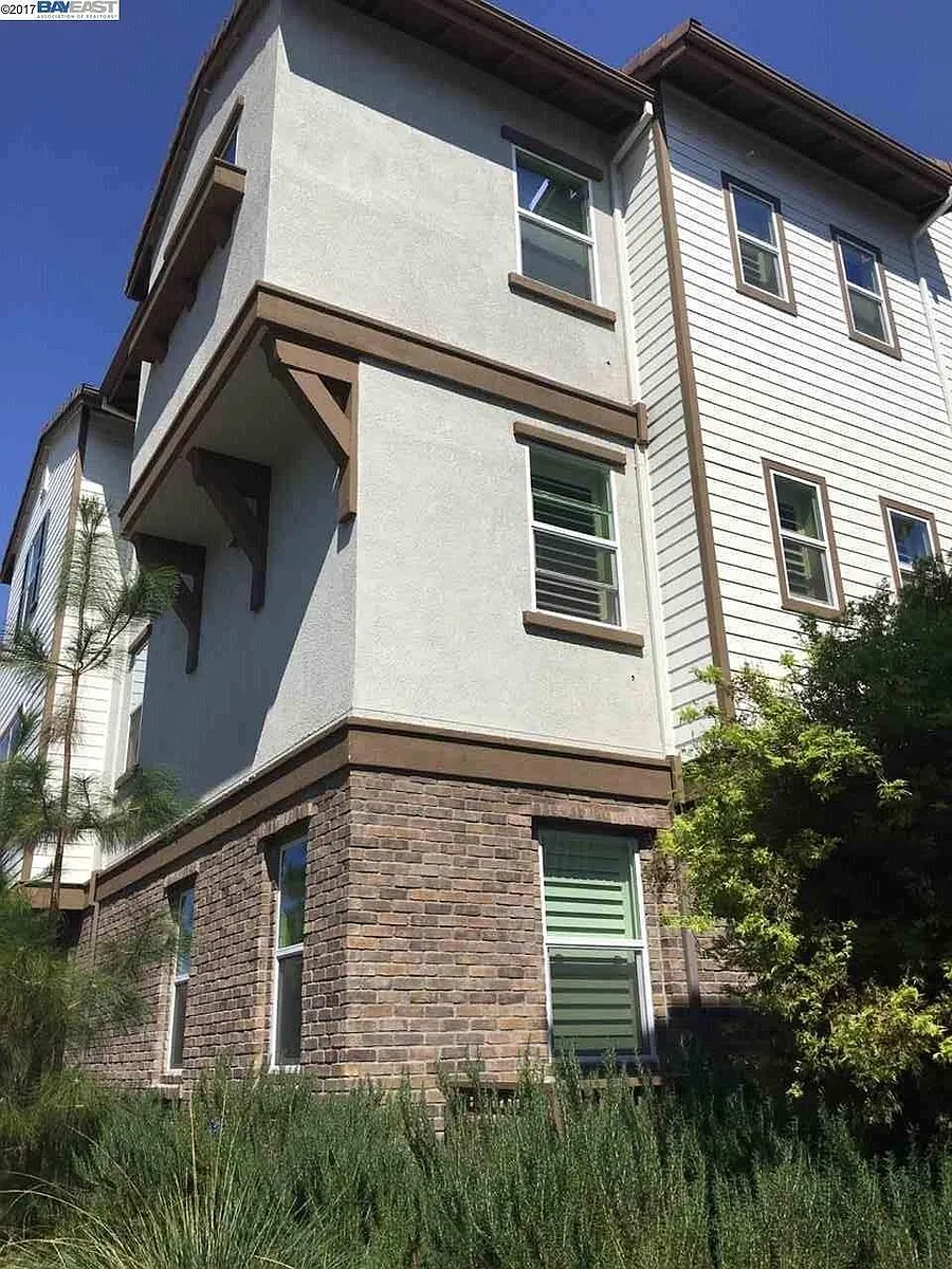 Building Photo - 4076 Kinsale St