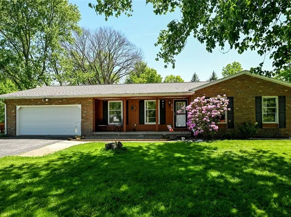 614 N Hidden Valley Rd, Cuyahoga Falls, OH 44223