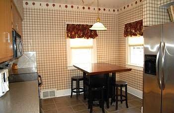 5th image of 2426 Middlesex Dr