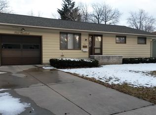 500 Highpoint Rd, Normal, IL 61761