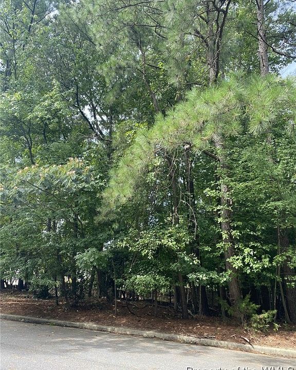 1st image of 136 W Rexford Dr